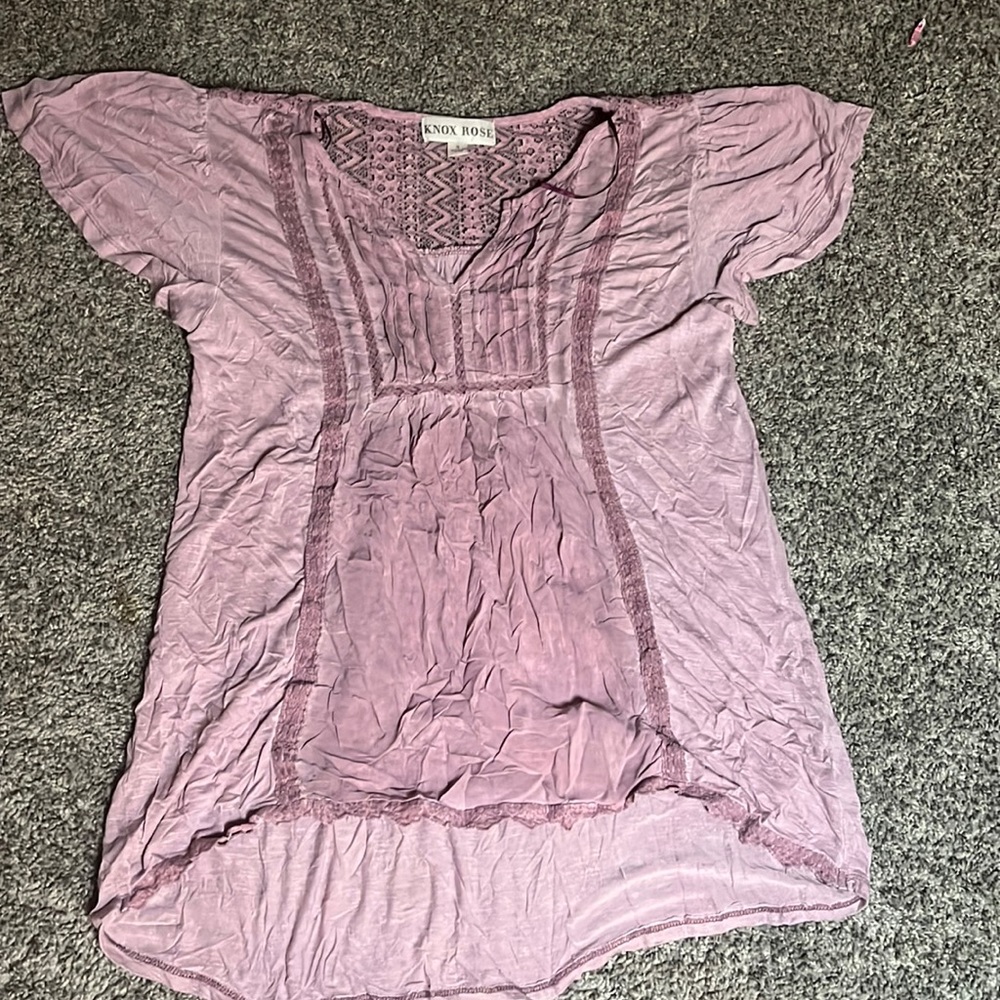 Pink flowy top with lace detail